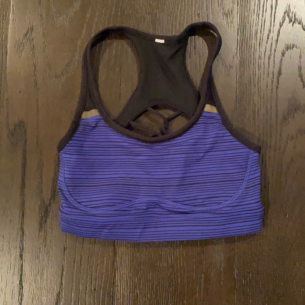 Lululemon sports bra size 2